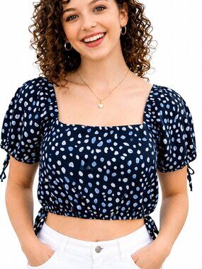 NWT cute Medium blue crop top. ROXY short sleeve summer shirt. Outdoor picnic